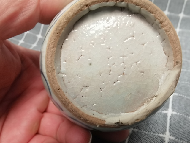 古玩陶瓷青花花卉紋罐真品鑒賞圖