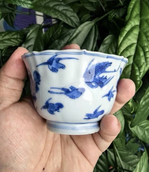 古玩陶瓷百鳥朝鳳青花杯真品鑒賞圖
