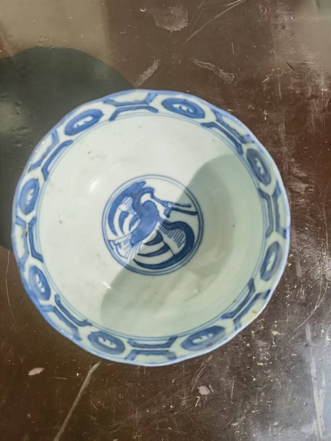 古玩陶瓷青花山水紋茶圓真品鑒賞圖