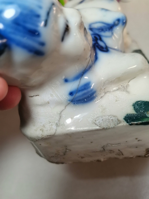 古玩陶瓷釉下彩人物造型瓷枕真品鑒賞圖