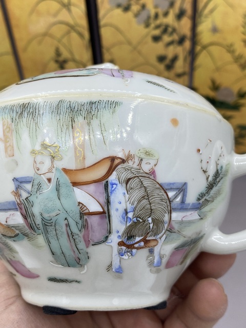 古玩陶瓷清晚期 粉彩西廂記人物故事紋參壺拍賣，當前價格4500元