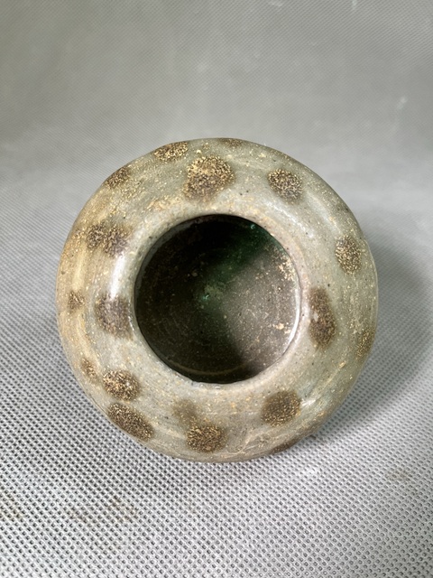 古玩陶瓷越窯青瓷點(diǎn)褐彩水盂拍賣，當(dāng)前價(jià)格3866元