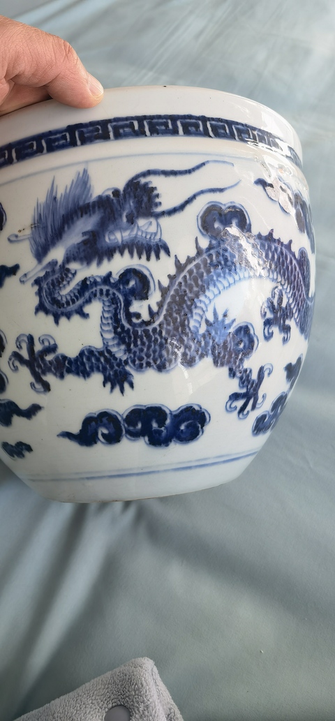 古玩陶瓷青花龍紋卷缸真品鑒賞圖