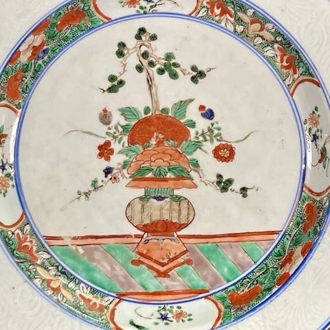 古玩陶瓷康熙五彩暗刻花盤真品鑒賞圖
