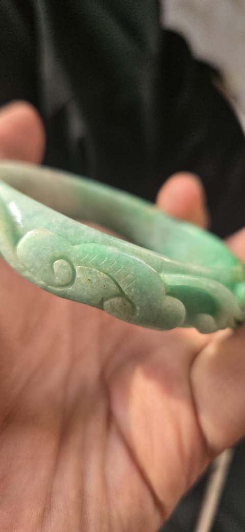 古玩玉器翡翠雕花手鐲真品鑒賞圖