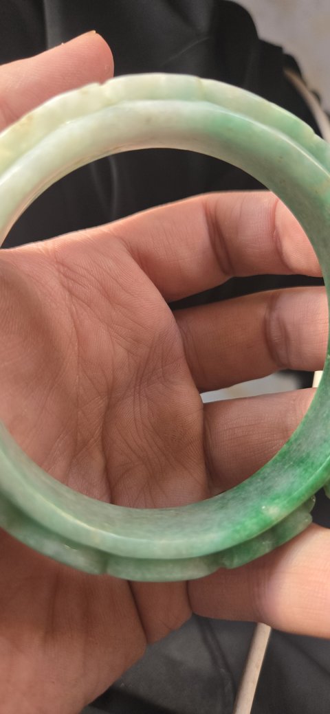古玩玉器翡翠雕花手鐲真品鑒賞圖