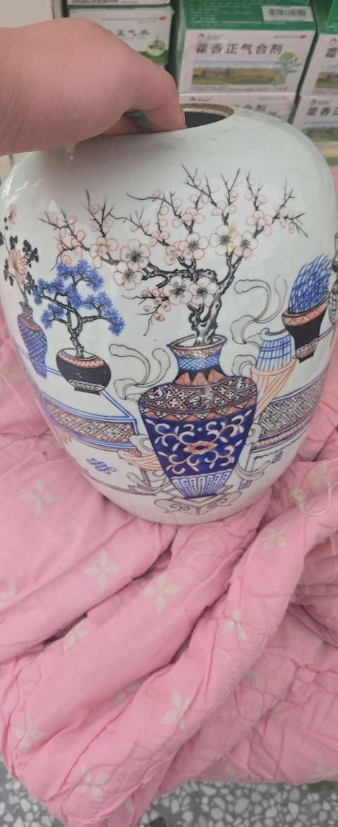 古玩陶瓷青花加彩罐真品鑒賞圖