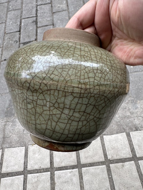 古玩陶瓷明末清初青釉罐真品鑒賞圖