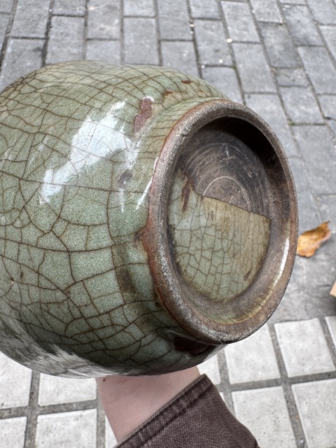 古玩陶瓷明末清初青釉罐真品鑒賞圖