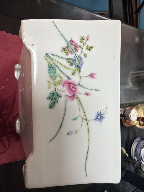 古玩陶瓷花蝶紋粉彩水仙盆真品鑒賞圖