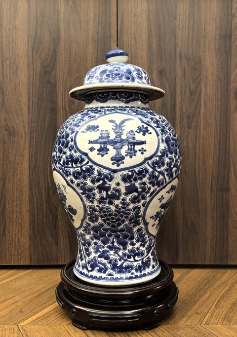 古玩陶瓷青花花卉開光博古圖將軍罐真品鑒賞圖