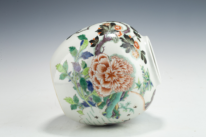 古玩陶瓷清晚·五彩人物花卉紋罐拍賣，當前價格10378元