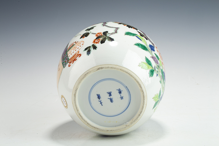 古玩陶瓷清晚·五彩人物花卉紋罐拍賣，當前價格10378元