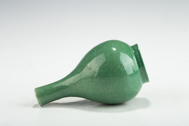 古玩陶瓷清末民初·綠哥釉膽瓶真品鑒賞圖