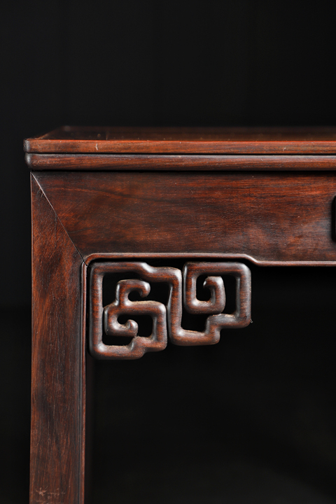 古玩雜項紅木方桌真品鑒賞圖