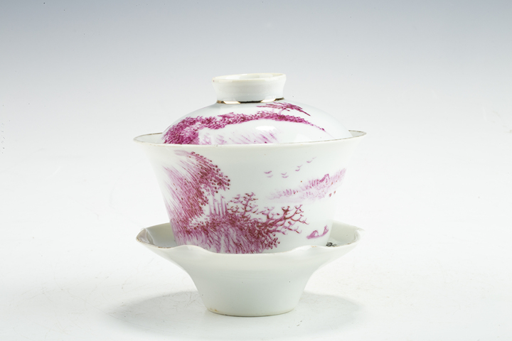 古玩陶瓷民國·胭脂紅山水紋三才蓋碗真品鑒賞圖