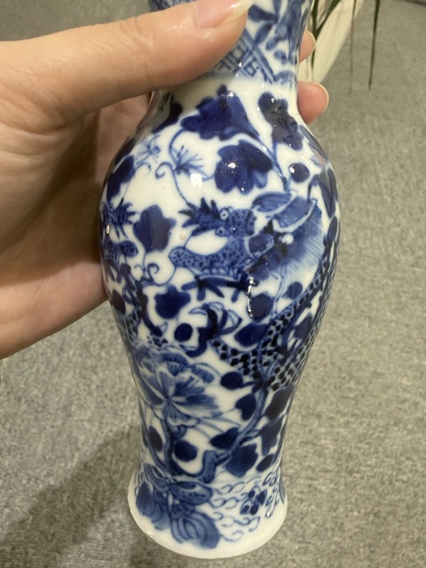 古玩陶瓷花間龍紋青花瓶拍賣，當前價格3180元