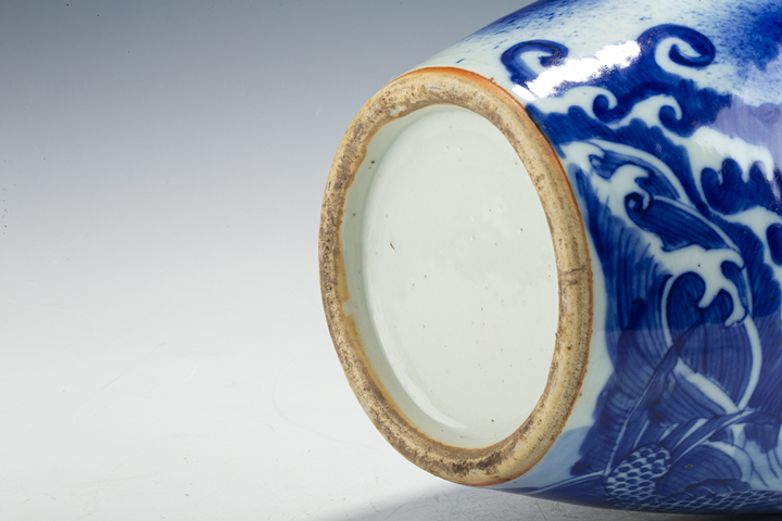 古玩陶瓷清中晚·青花吹釉魚化龍紋大瓶真品鑒賞圖