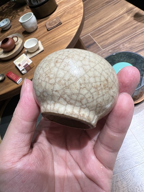 古玩陶瓷哥釉水盂真品鑒賞圖