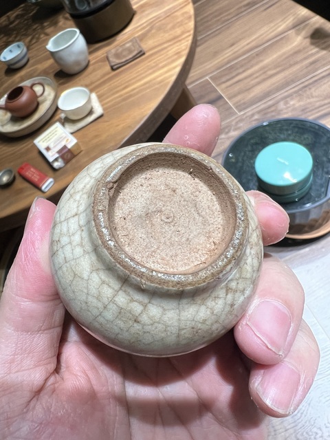 古玩陶瓷哥釉水盂真品鑒賞圖