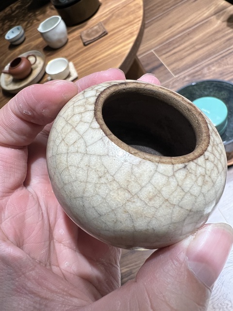 古玩陶瓷哥釉水盂真品鑒賞圖