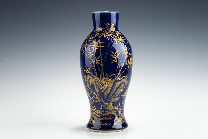 古玩陶瓷清晚·藍(lán)釉描金竹石紋瓶真品鑒賞圖