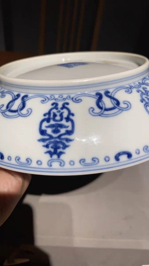 古玩陶瓷青花盤真品鑒賞圖