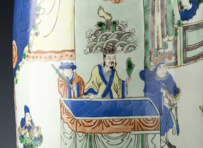 古玩陶瓷清晚期，青花五彩人物桶瓶真品鑒賞圖