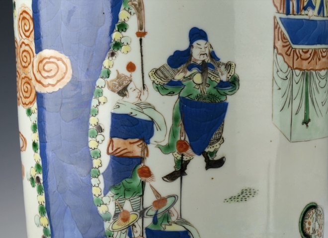 古玩陶瓷清晚期，青花五彩人物桶瓶真品鑒賞圖