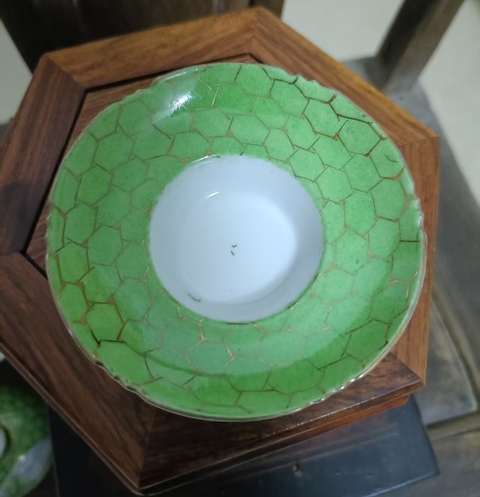 古玩陶瓷蘋果綠釉描金開光山水紋三才蓋杯真品鑒賞圖