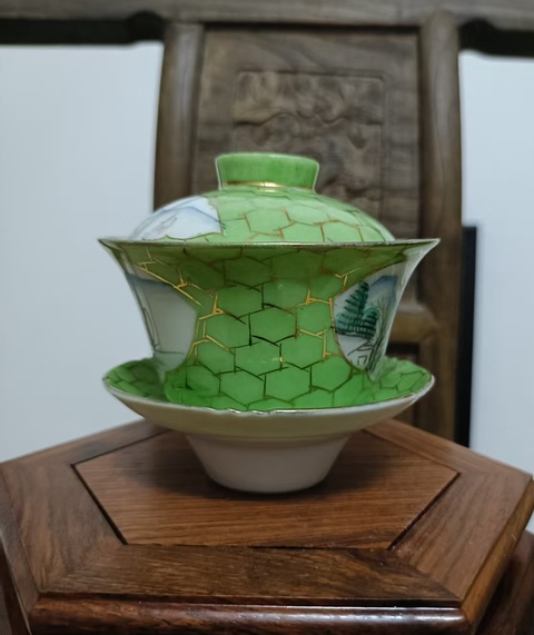 古玩陶瓷蘋果綠釉描金開光山水紋三才蓋杯真品鑒賞圖