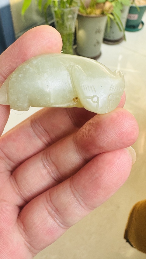 古玩玉器和田玉雕秋葉貓題材掛件真品鑒賞圖