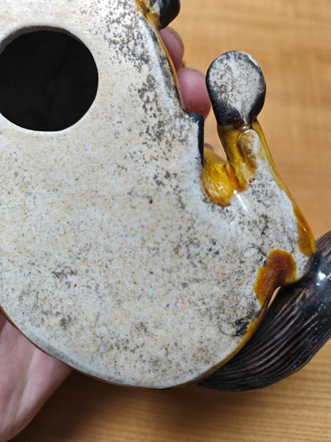 古玩陶瓷黃釉瓷塑馬真品鑒賞圖