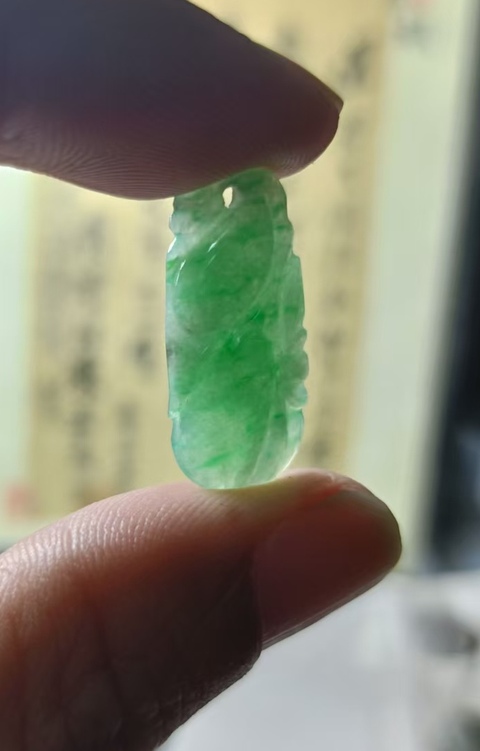 古玩玉器翡翠雕“瓜果墜”真品鑒賞圖