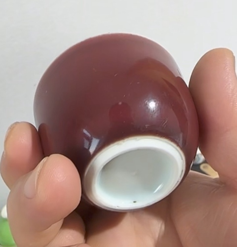 古玩陶瓷霽紅釉臥足杯真品鑒賞圖