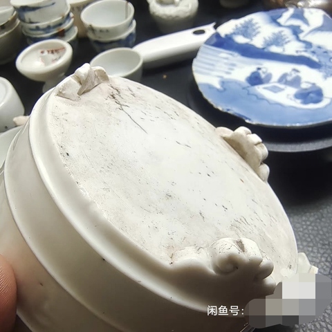 古玩陶瓷明代晚期德化窯白釉三足爐真品鑒賞圖