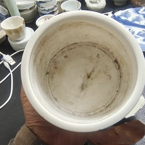 古玩陶瓷明代晚期德化窯白釉三足爐真品鑒賞圖