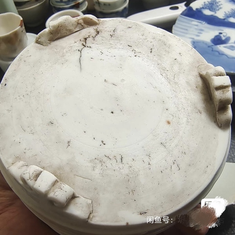 古玩陶瓷明代晚期德化窯白釉三足爐真品鑒賞圖