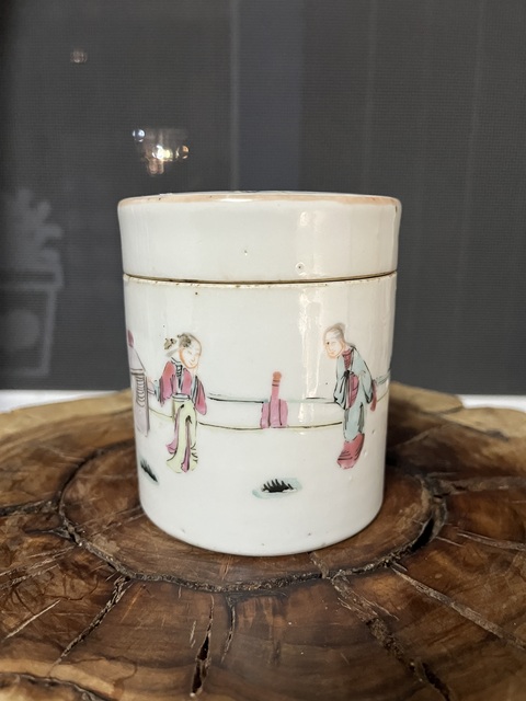 古玩陶瓷粉彩人物故事紋蓋缸真品鑒賞圖