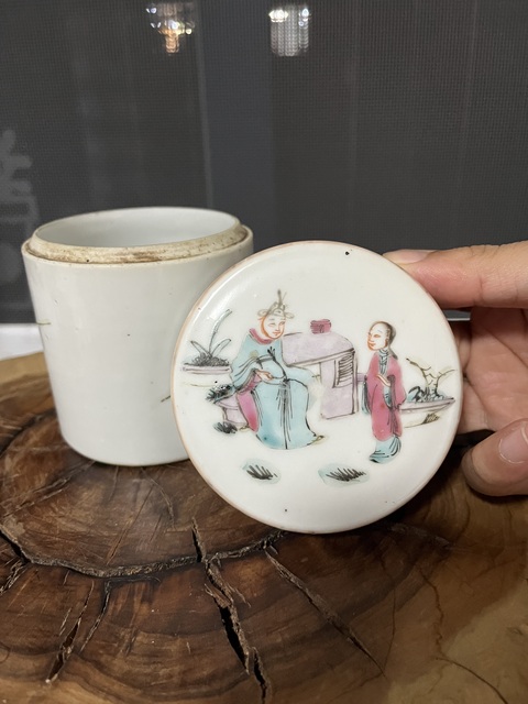 古玩陶瓷粉彩人物故事紋蓋缸真品鑒賞圖