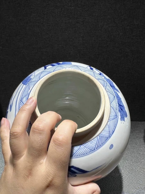 古玩陶瓷青花四妃十六子紋罐（看不清楚存疑）真品鑒賞圖