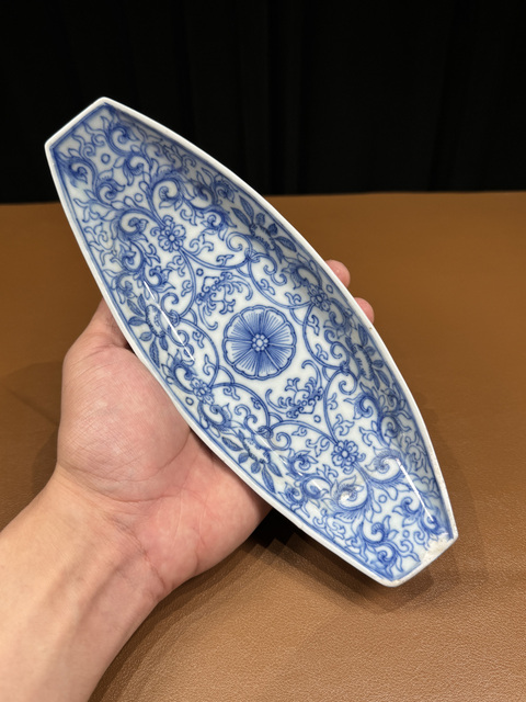 古玩陶瓷清嘉慶 青花纏枝花卉紋茶船拍賣，當前價格17000元