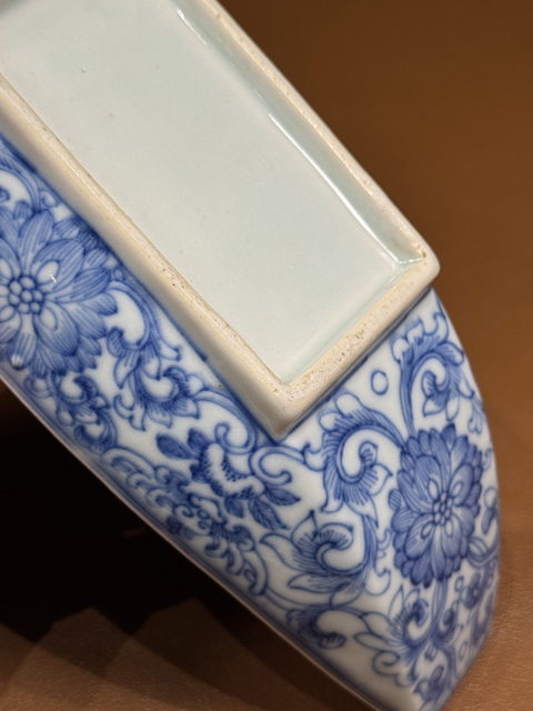 古玩陶瓷清嘉慶 青花纏枝花卉紋茶船拍賣，當前價格17000元