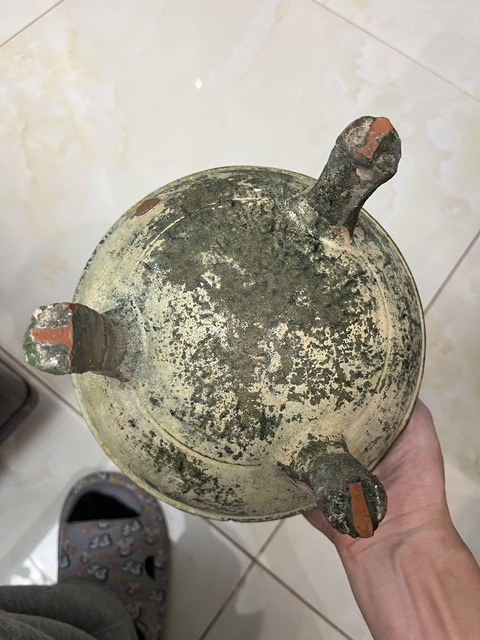 古玩陶瓷紅陶綠釉三足雙耳鼎真品鑒賞圖