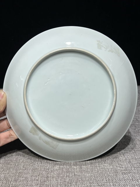 古玩陶瓷五彩侍女人物盤真品鑒賞圖