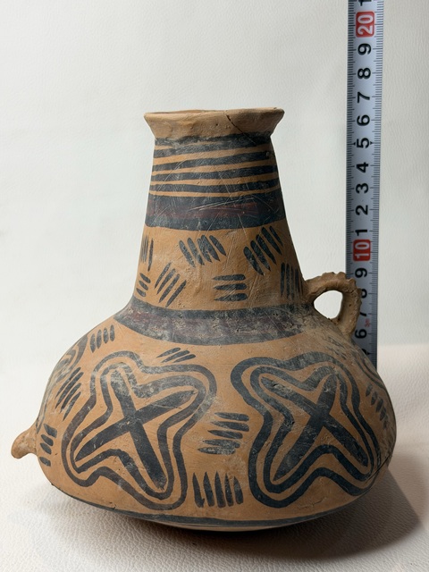 古玩陶瓷馬家窯文化·馬廠類型雙層十字紋壺真品鑒賞圖