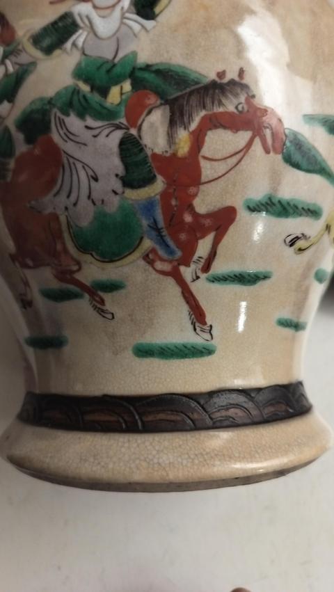 古玩陶瓷哥釉粉彩鐵骨泥刀馬人物罐真品鑒賞圖