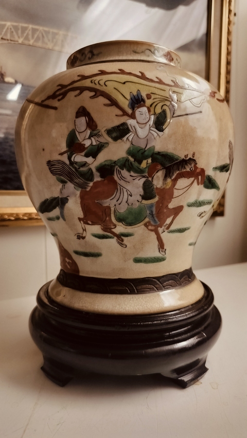 古玩陶瓷哥釉粉彩鐵骨泥刀馬人物罐真品鑒賞圖