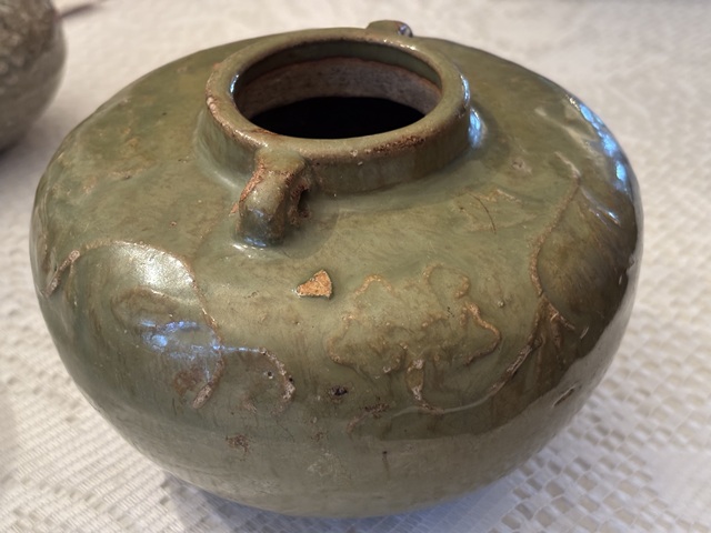 古玩陶瓷龍泉青瓷印花罐真品鑒賞圖