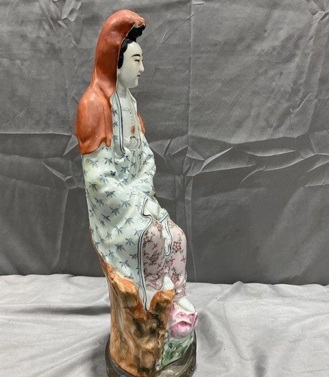 古玩陶瓷粉彩人物塑像真品鑒賞圖